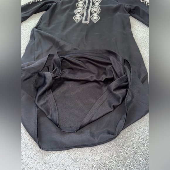 Almost Famous Black Dress with White Embroidery - Picture 4 of 5